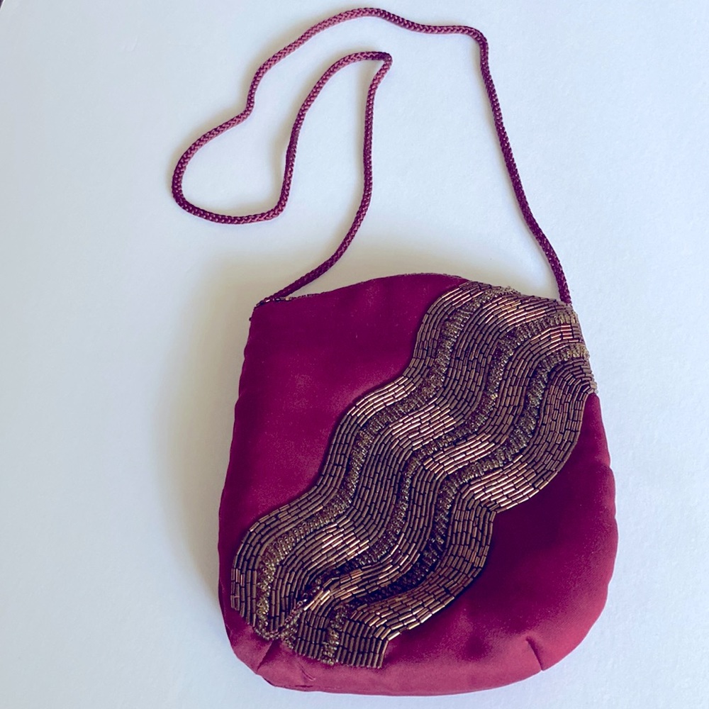 Burgundy beaded bag clean  like new